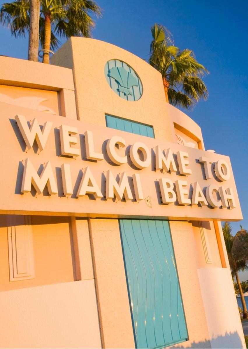 Women Only Rooms - Men Only Rooms - Free Wifi - Coffee Parking - Lockers Miami Exteriér fotografie